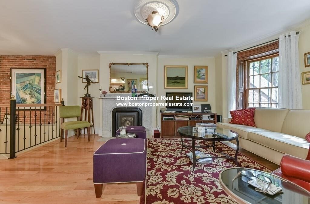 Primary Photo - 125 Pembroke St