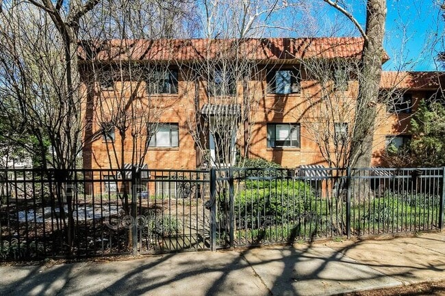 Foto del edificio - 314 3rd St NE