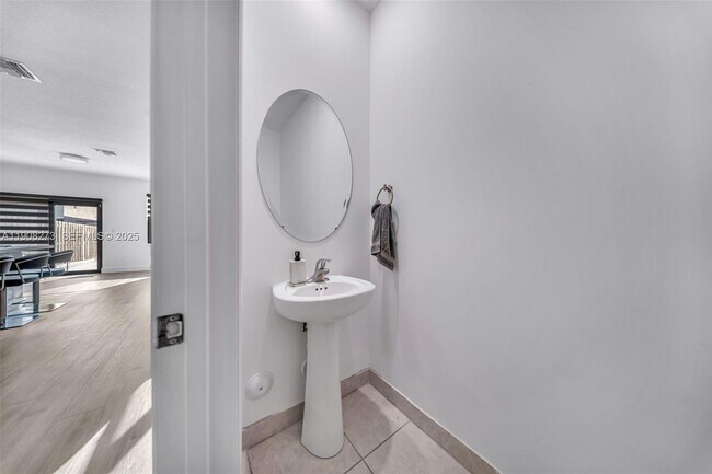 Foto del edificio - 24985 SW 107th Ct