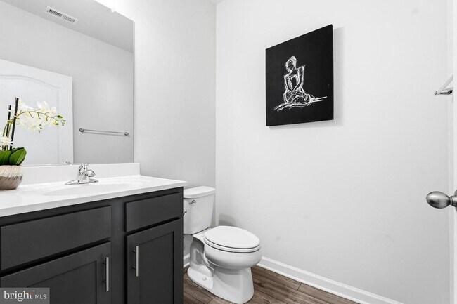 Foto del edificio - 2812 Lanham Hill Cir