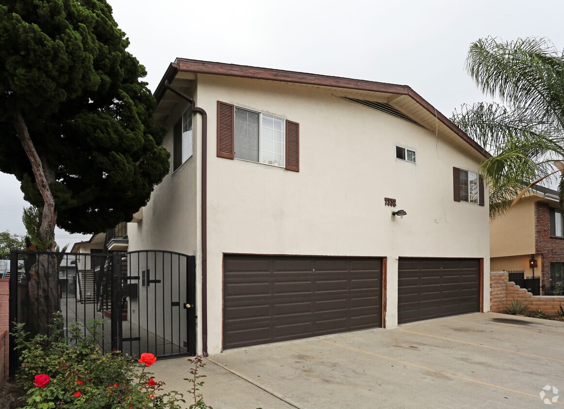 Primary Photo - 7332 Newlin Ave