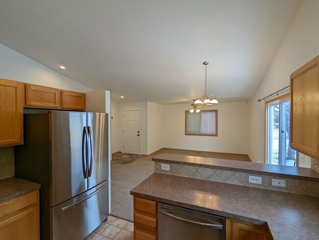 Building Photo - 420 Sorrel Dr