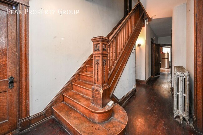 Foto del edificio - 305 W McMillan St