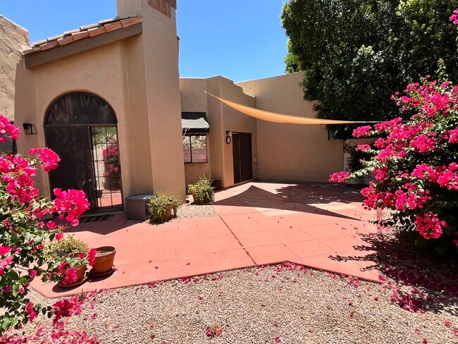 Building Photo - 7955 E Chaparral Rd