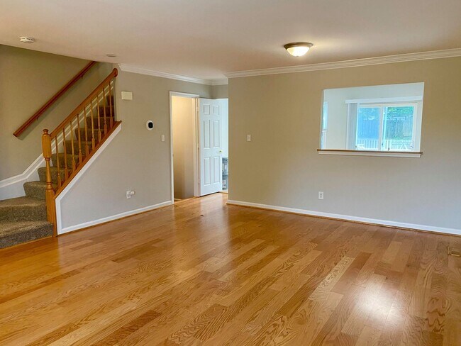 Building Photo - Spacious 3-Bedroom Townhome in Abingdon ~ ...