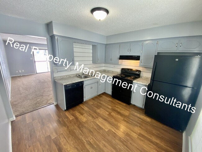 Foto del edificio - Free Rent Move In Special on 2 Bedroom hom...