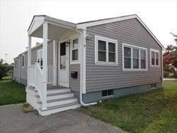 Building Photo - 9 Saltworks Ln