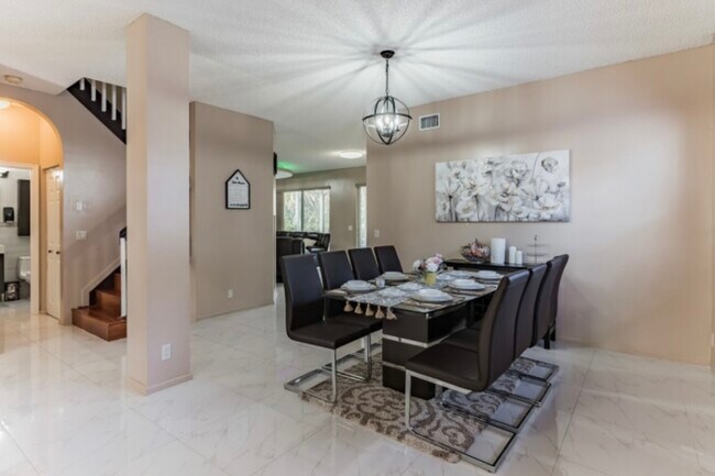 Dinning room - 1817 NW 49th Ave