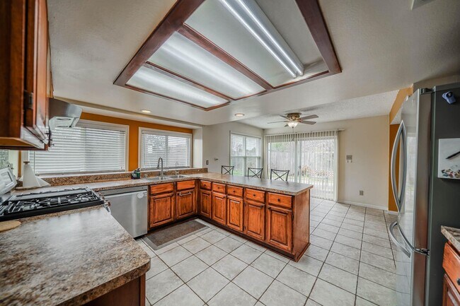 Foto del edificio - 3414 Ashfield Dr