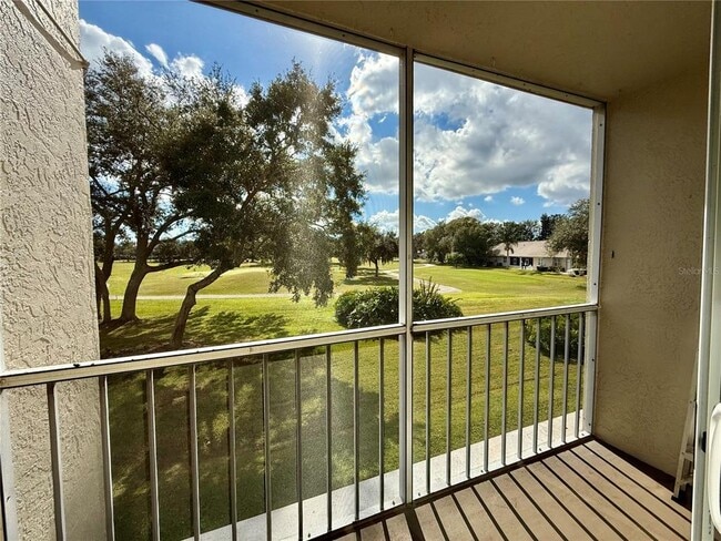 Foto del edificio - 1600 Woodland Dr