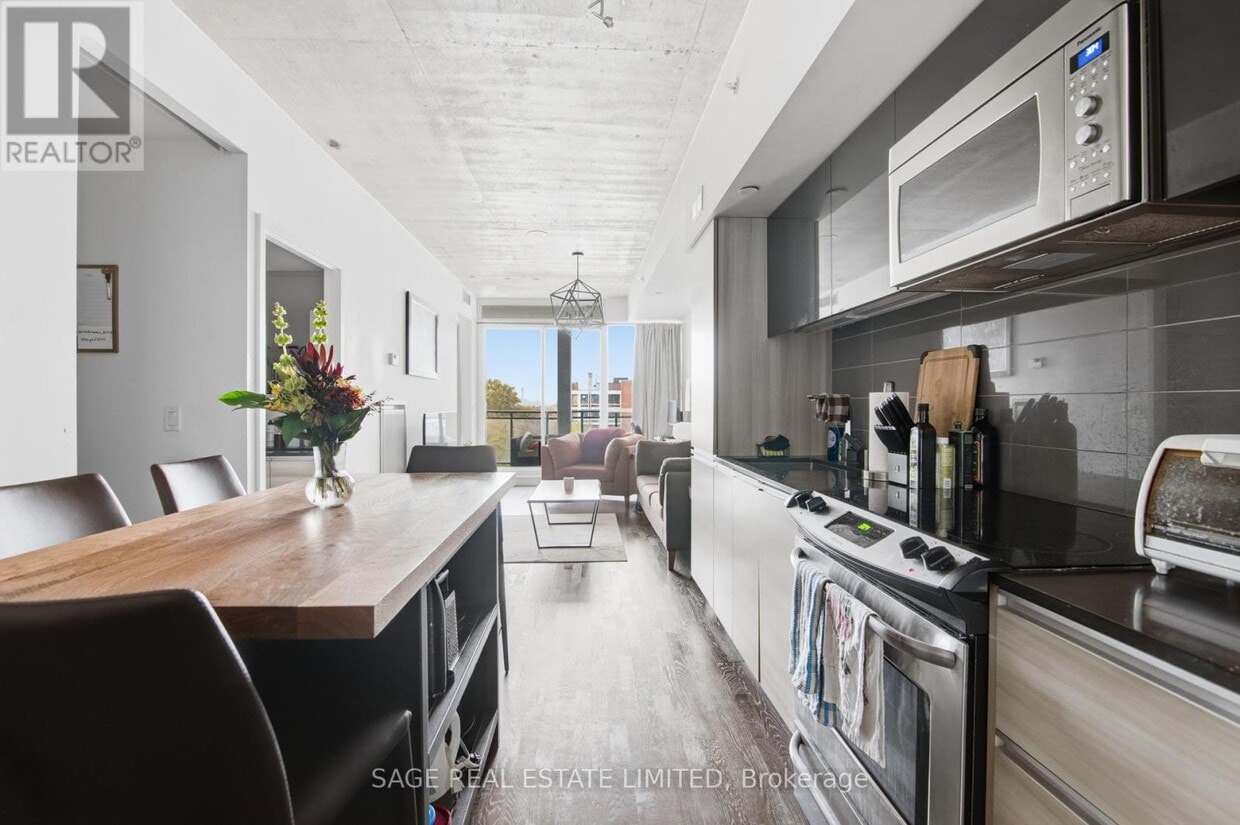 Photo principale - 1238 Dundas St E