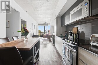 Building Photo - 1238 Dundas St E