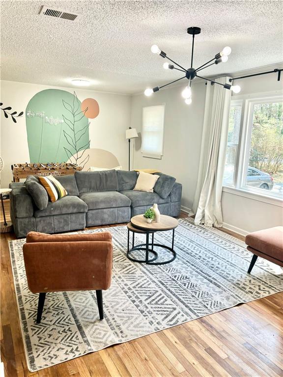 Foto del edificio - 5442 Scofield Rd