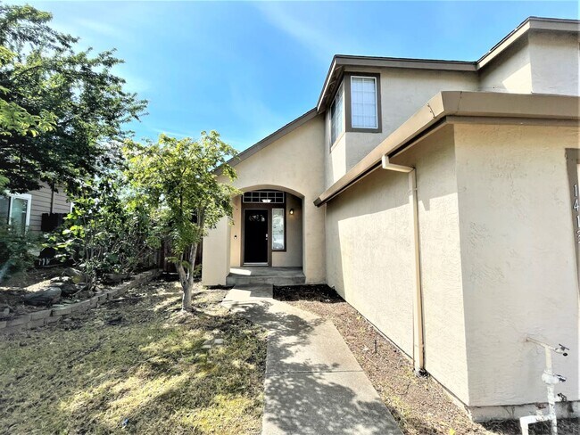 Building Photo - 1413 Gateway Dr