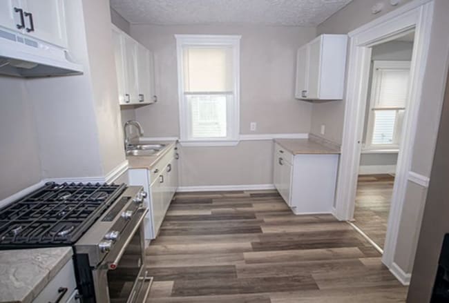 Building Photo - East Side 4-5 Bedroom Single-Family Newly ...
