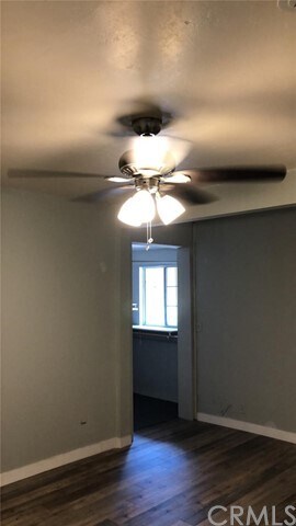 Foto del edificio - 9019 Noble Ave