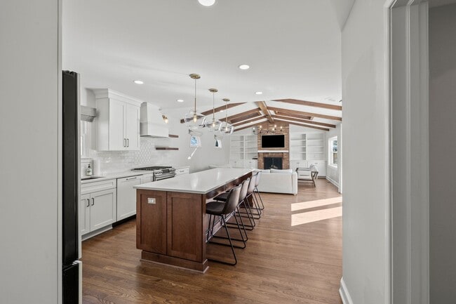 Foto del edificio - Beautiful Arlington Home South of Lane