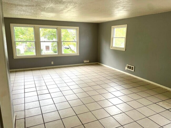 Building Photo - 4360 N. 28th