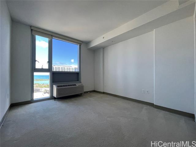 Building Photo - 988 Halekauwila St