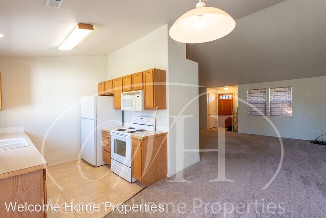 Building Photo - 2 br, 2 bath House - 1164 SE Scenic View Dr
