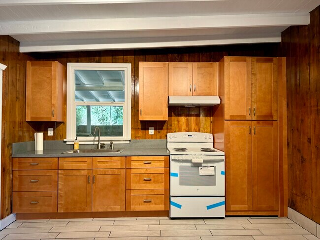 Foto del edificio - 1619 Oak Dr