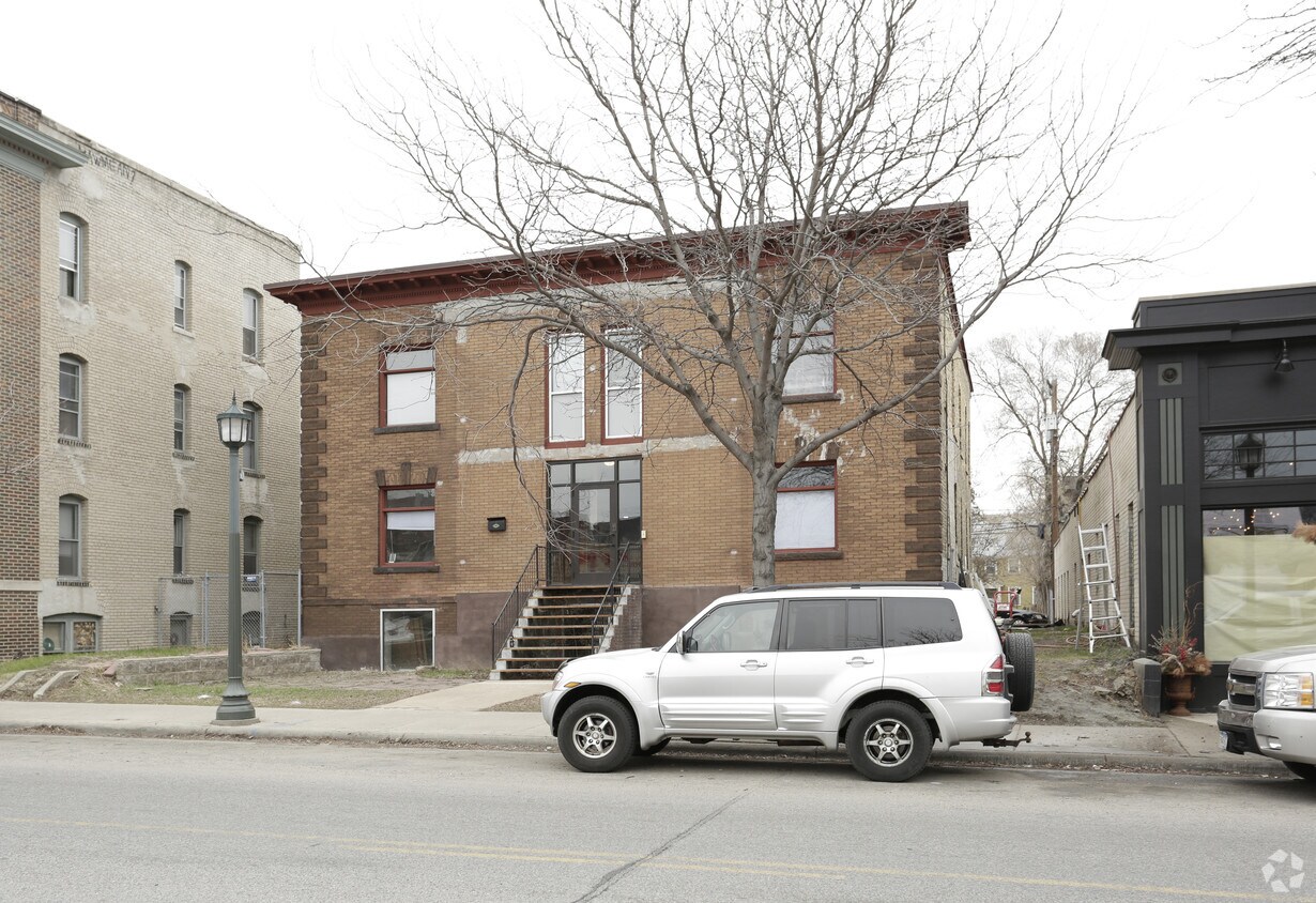 Building Photo - 2511 Nicollet Ave