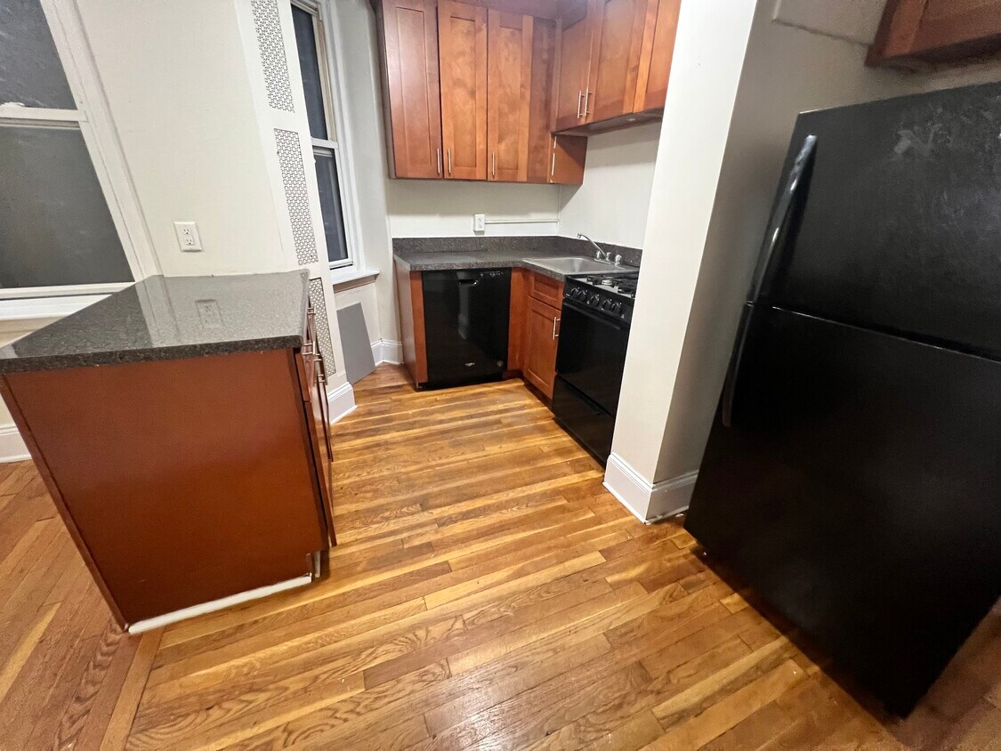 Foto principal - 1784 Beacon St