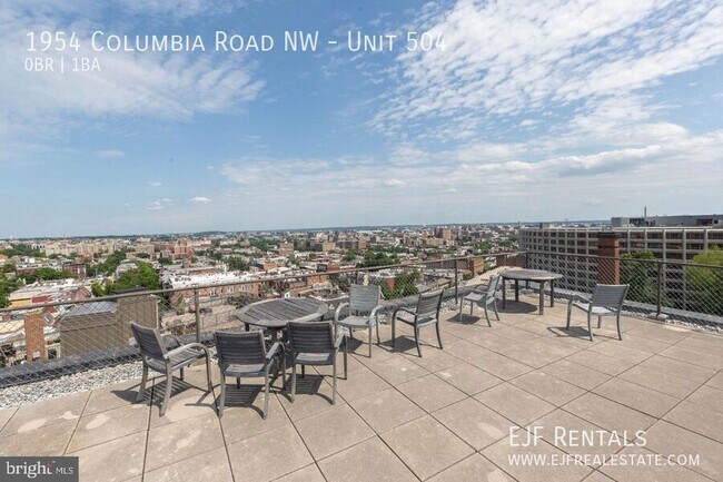 Foto del edificio - 1954 Columbia Rd NW