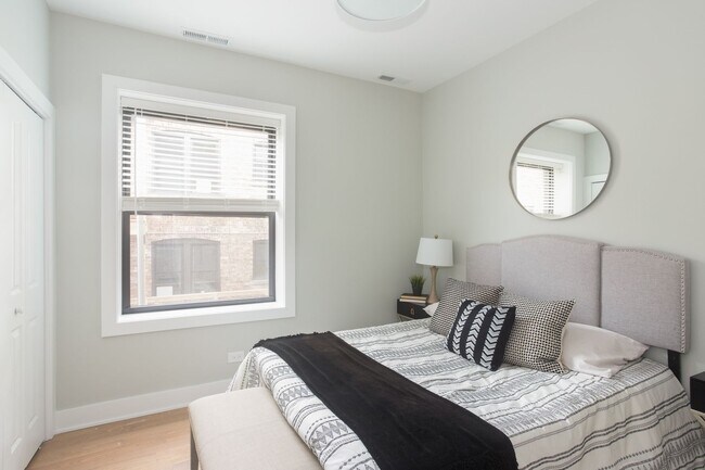 Foto del edificio - 4410 N Seeley Ave