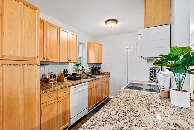 Foto del edificio - 2117 Longwood Rd