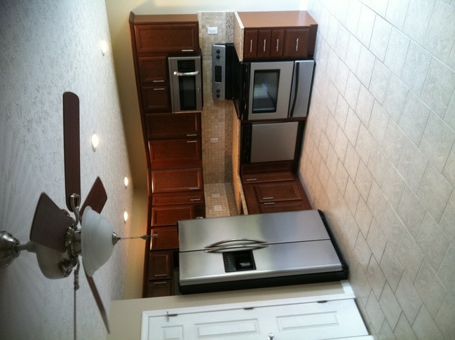 Building Photo - 2739 Charleston Rd