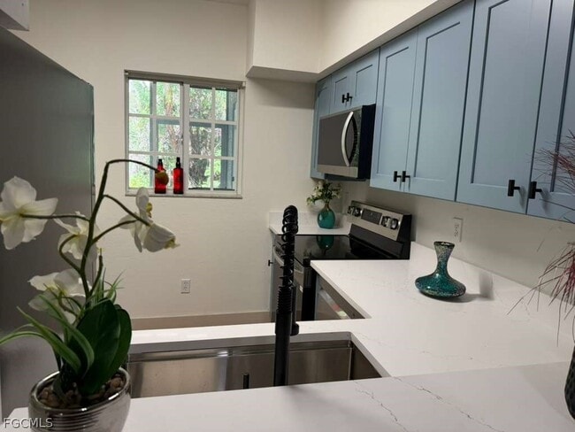 Foto del edificio - 8423 Bernwood Cove Loop