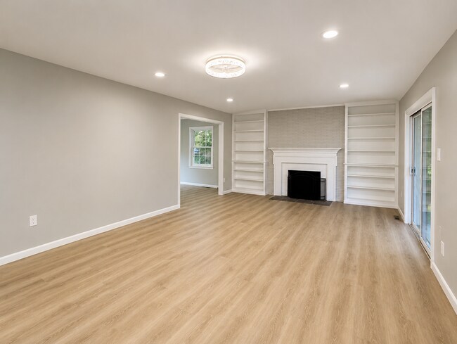 Foto del edificio - 1260 Kenmore Dr