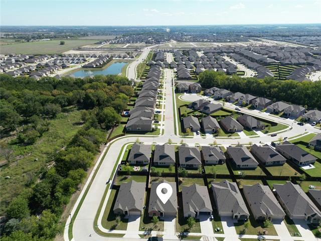 Foto del edificio - 8500 Gray Squirrel Ln.