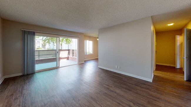 Interior Photo - Huntington Vista