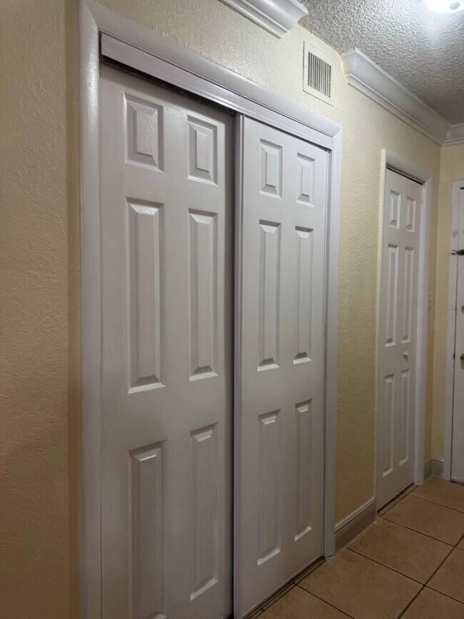 Foto del edificio - 6930 NW 186th St