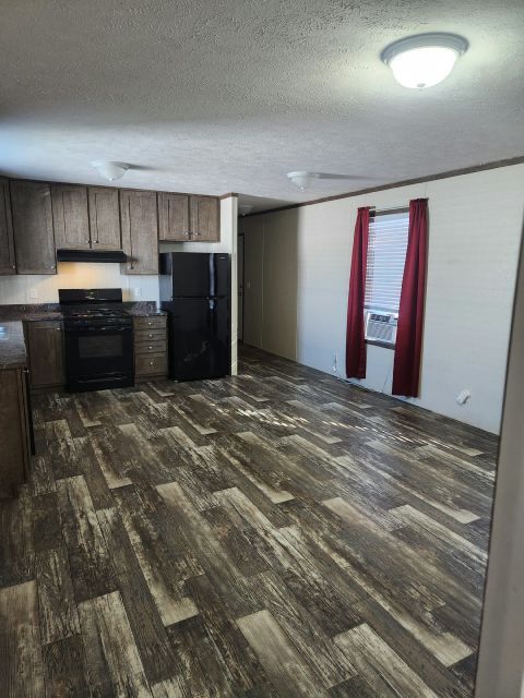 Building Photo - 4924 St Croix Dr
