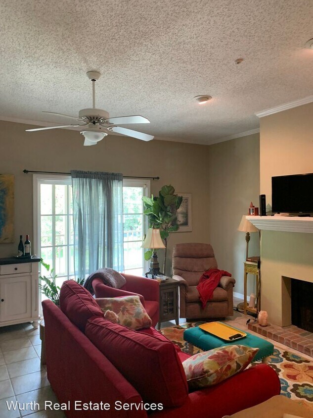 Building Photo - 2 br, 2 bath House - 7640 LaSalle Ave. #111