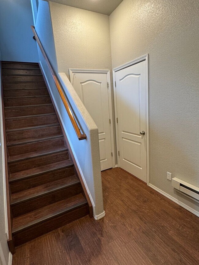 Foto del edificio - Gorgeous 2bd 2ba Condo in Southwest Colorado Springs!