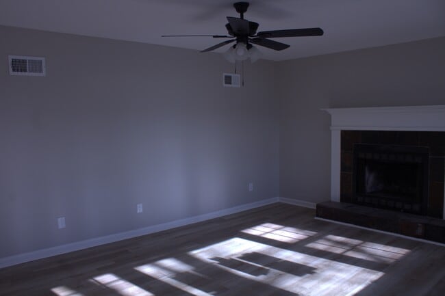 Building Photo - 13070 New Halls Ferry Road