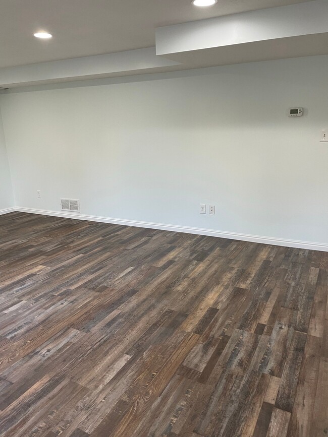 Building Photo - 1169 E 4020 S