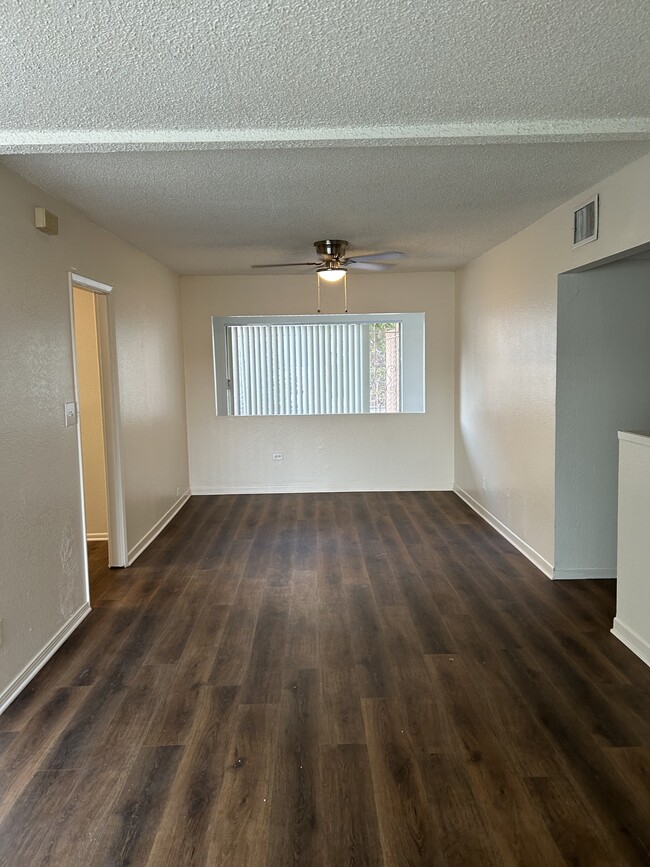 DINING ROOM - 616 Aerick St