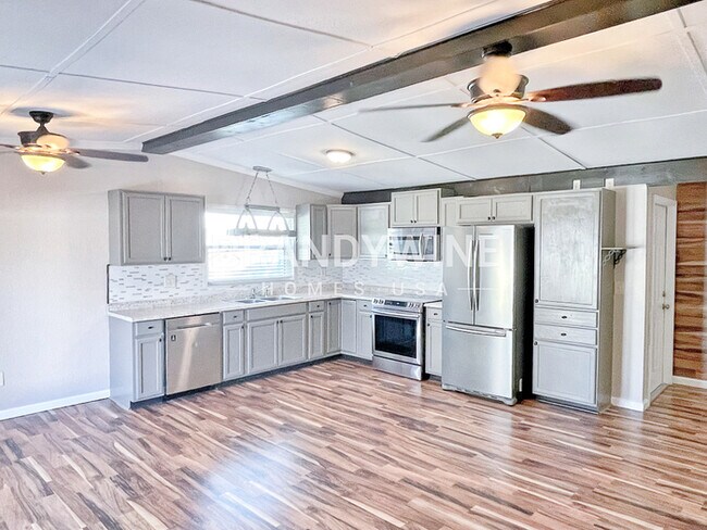 Foto del edificio - 7600 Pheasant Path Dr