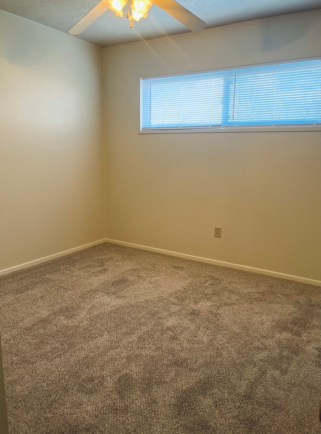 2366-8 Bedroom - Chamberlain and Lawnfair Apartments