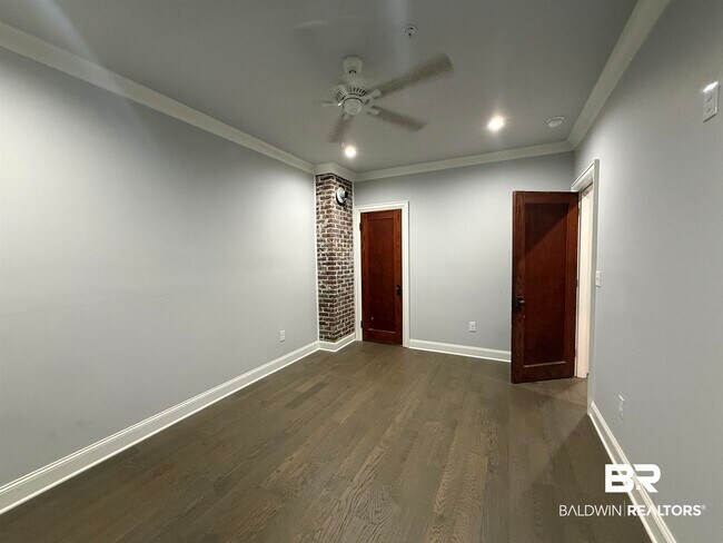 Foto del edificio - 102 N Alston St