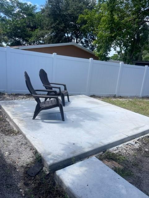 Building Photo - 217 NW 7th Ave