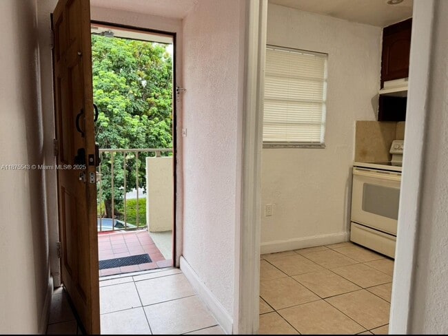 Foto del edificio - 20520 NW 15th Ave