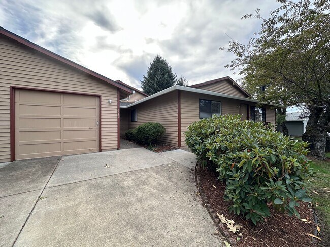 Foto del edificio - Kelly Creek Neighborhood 2 Bed 1 Bath Dupl...