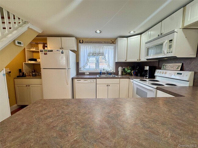 Foto del edificio - 1070 Town Harbor Ln