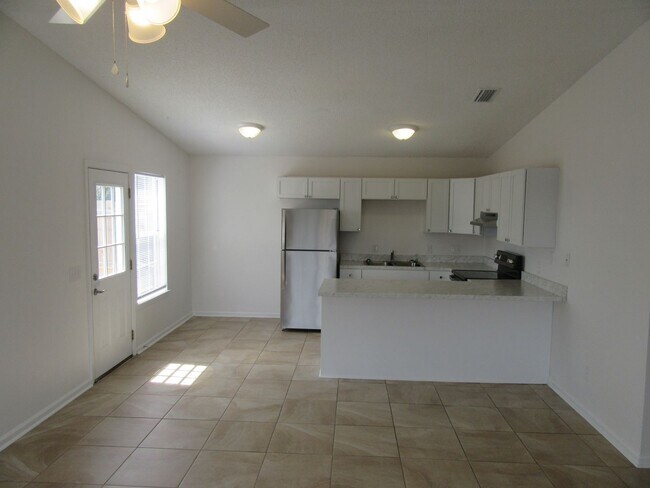 Building Photo - 5109 Flint Ave